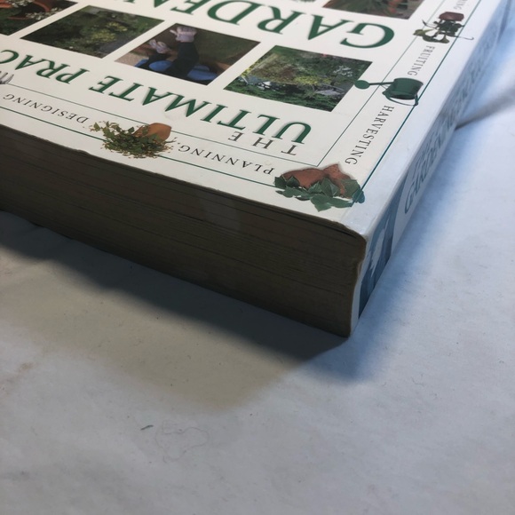 The Ultimate Book of Practical Gardening by McHoy, Berry, Bradley Thick 512 pgs - Picture 4 of 12